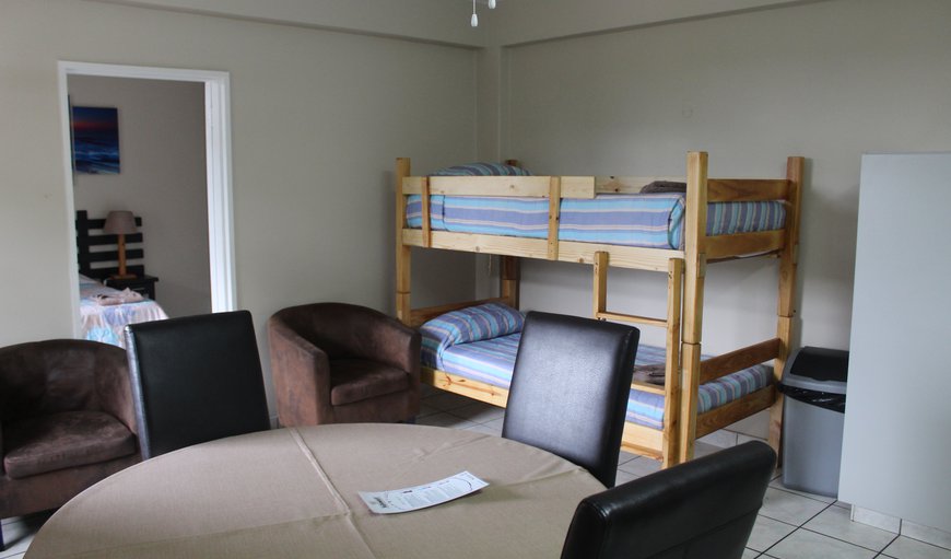4 Sleeper Flat: 4 Sleeper Flat (1 BR BTH+SHR) - Open plan dining area with bunk beds