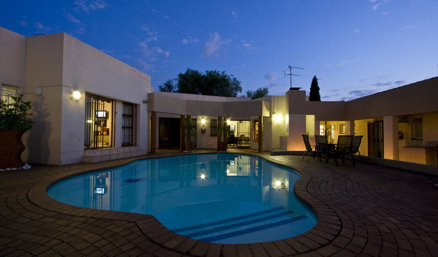 Night time @ President Lodge in Edenvale, Johannesburg (Joburg), Gauteng, South Africa