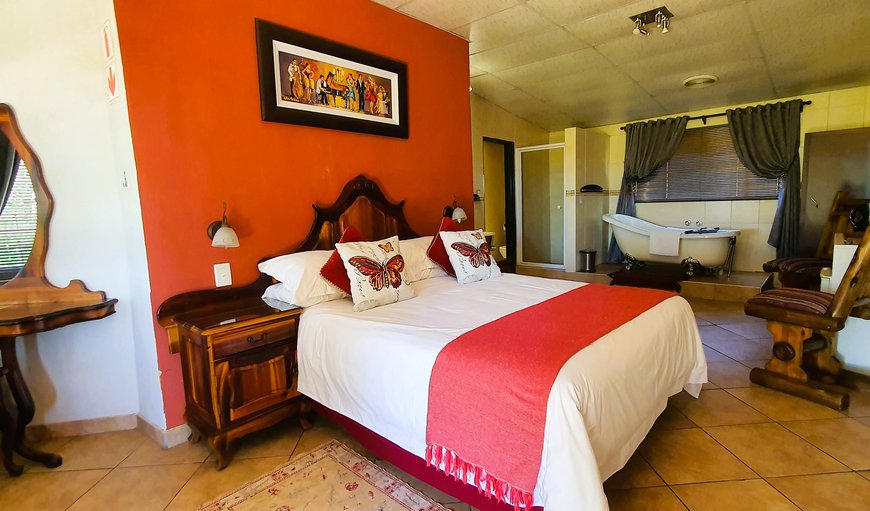 HONEYMOON SUITE: Bridal suite room 17