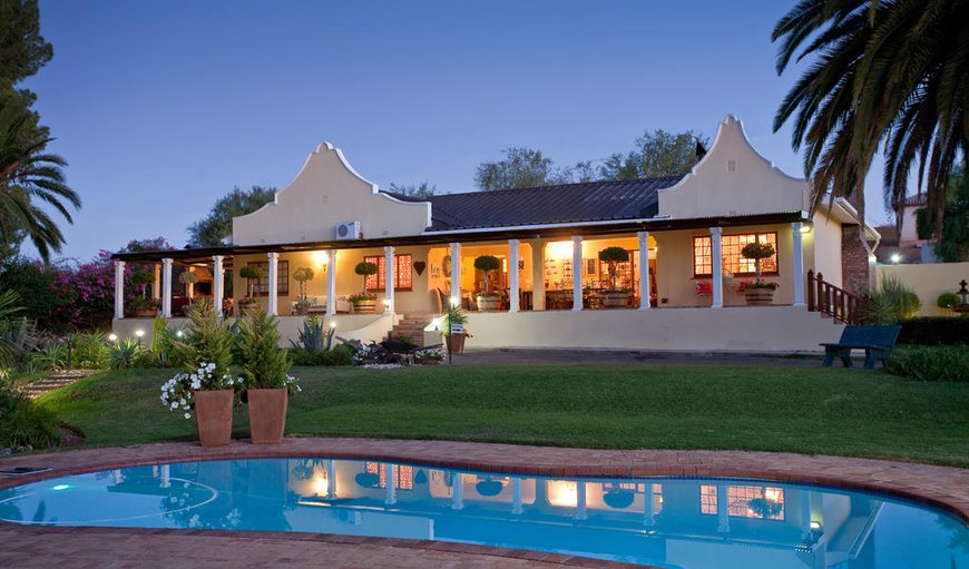 This beautiful newly renovated Vintage Guesthouse in the countryside of Oudtshoorn.