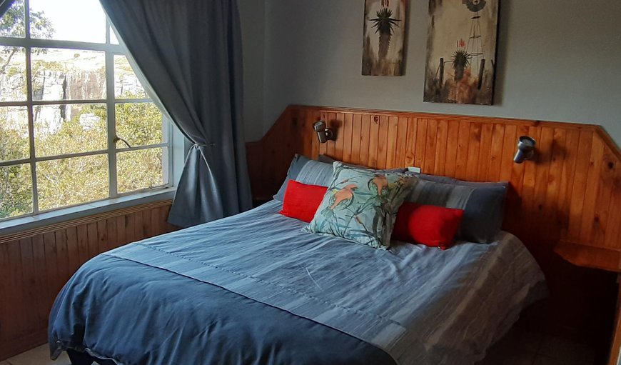 Chalet for 4 persons, front row: Bedroom with double bed
