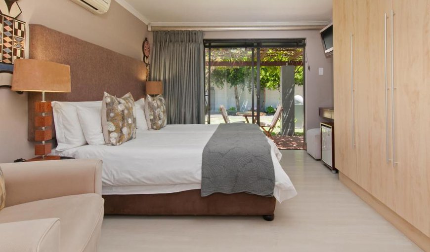 King Bedded Garden/Room 4: Standard Twin Room / Room 4 - This room is furnished with 2 single beds