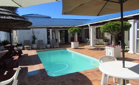 Dolphin Inn Blouberg image