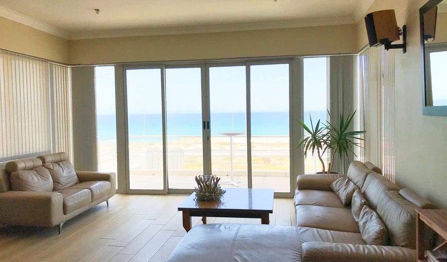 Relax and enjoy the friendly conversation in the Residents lounge or have sundowners whilst taking in the panoramic view. Relax and enjoy the friendly conversation in the Residents lounge or have sundowners whilst taking in the panoramic view.