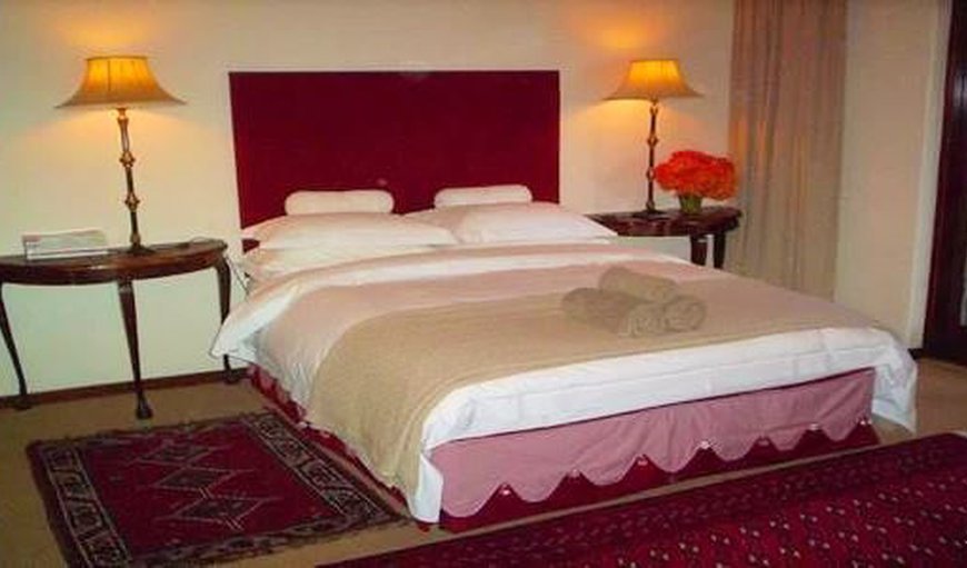 Rooms: Double Rooms - Bedroom with a double bed