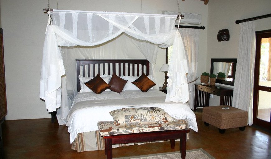 Self-catering Lodge x 1: Main Bedroom