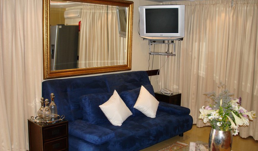 Luxury Self catering unit: Luxury Self Catering Suites - Kitchen / Lounge Area 