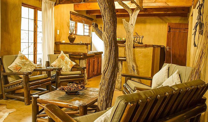 Giant Kingfisher Chalet: Giant Kingfisher Chalet - Living area