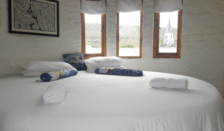 Room with round double bed in  the Tower photo 34