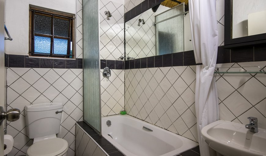 Bachelor apartment 1: apartments 1-5- Bathrooms all the same.