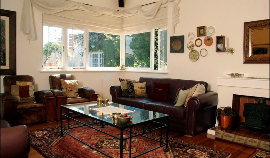 Lounge and dining room area features a small art gallery with unique, individual pieces for the discerning art enthusiast. Lounge and dining room area features a small art gallery with unique, individual pieces for the discerning art enthusiast.