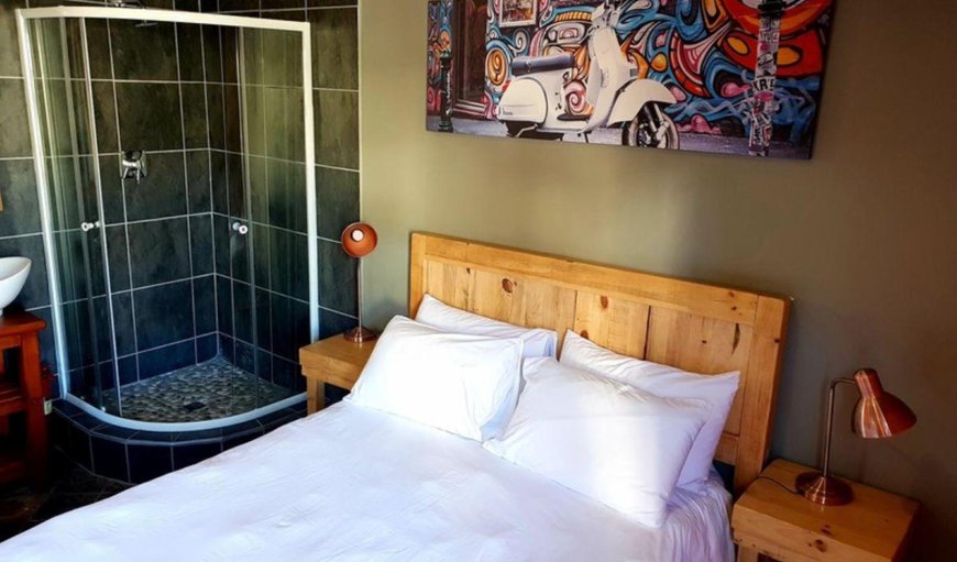 Double En-suite Rooms: Bed