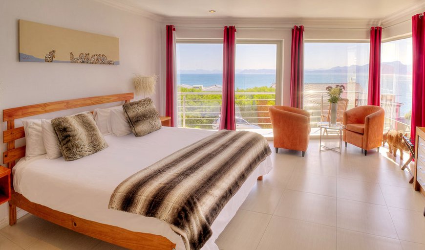 Honeymoon Suite: The Honeymoon Suite has a spacious open-plan and unique corner location with panoramic windows overlooking the ocean and the sandy dunes of the Fynbos Nature Reserve.