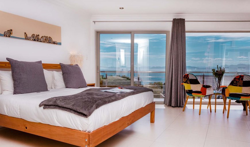Honeymoon Suite: Honey moon suite , luxurious and provides uninterrupted views over the bay.