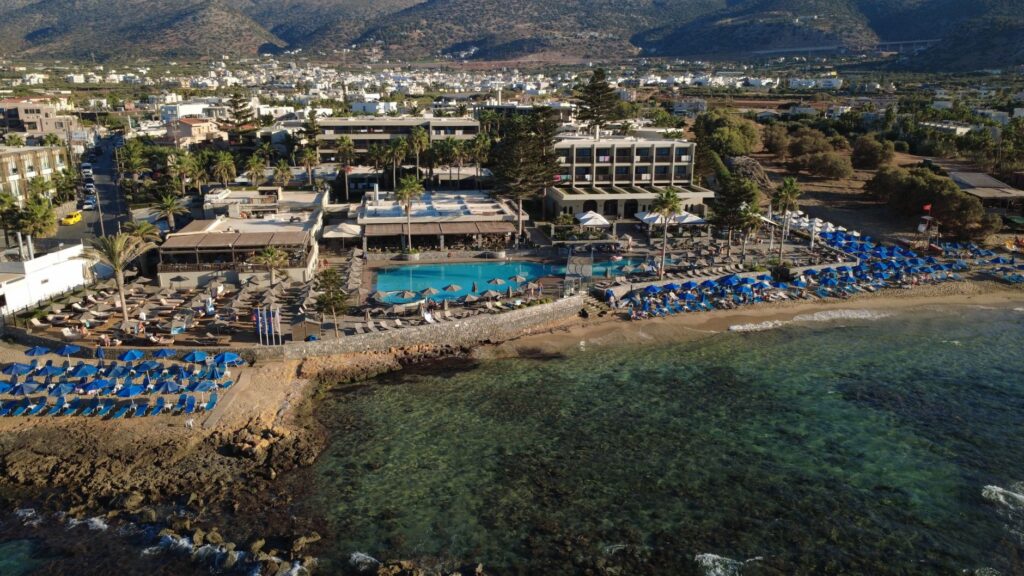 Krystal Beach Hotel: Seashore Resort in Gordon bay.