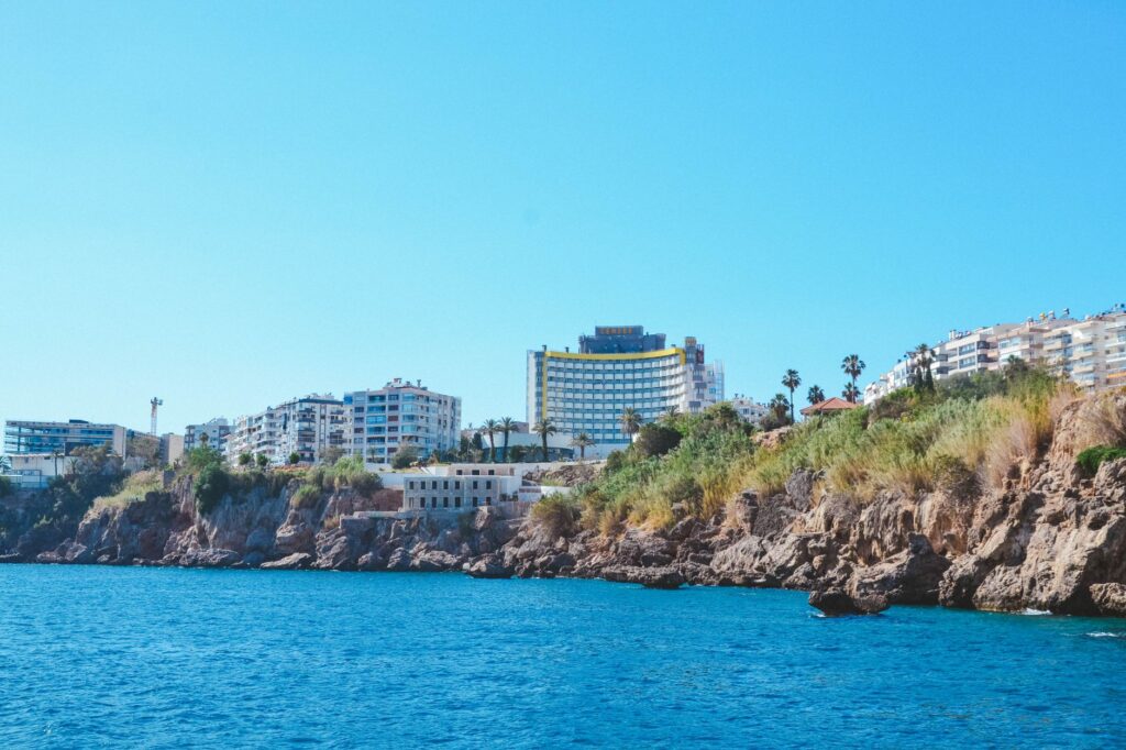Antalya Turkey: beaches, ruins of antiquity and idle days.