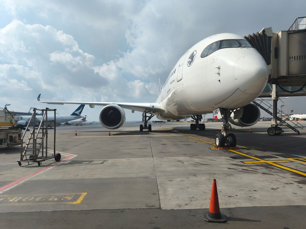 Emirates Flight to Johannesburg to Dubai Today.