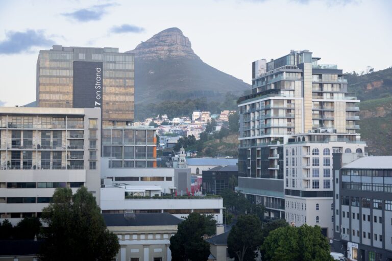 Hilton Cape Town to a Memorable South African Stay.